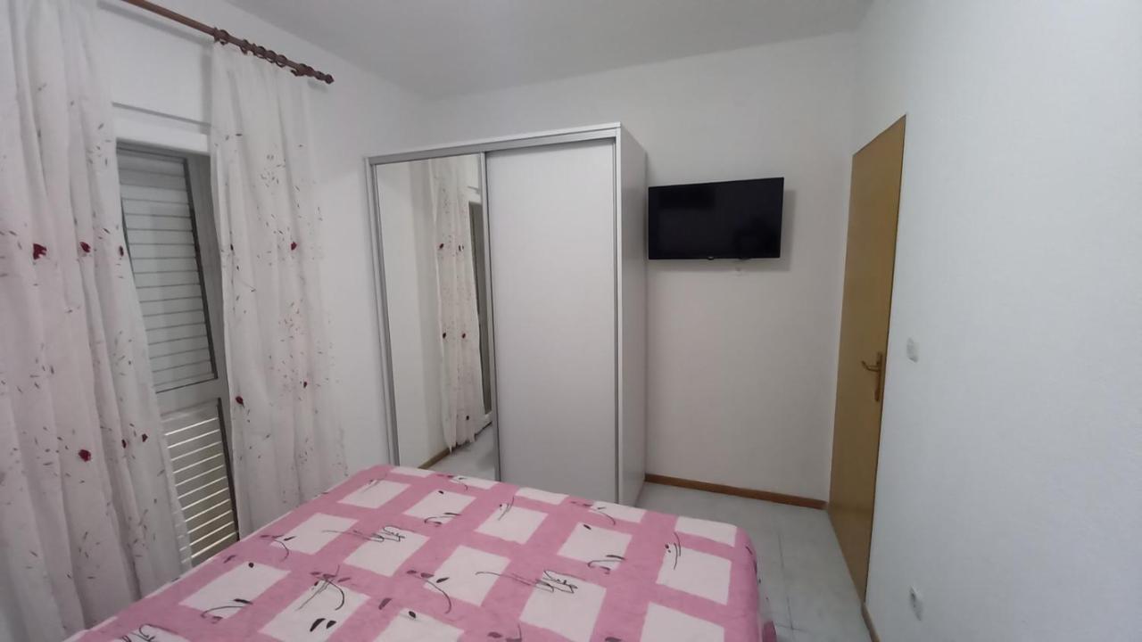 Apartments Mate Vinišće Екстериор снимка