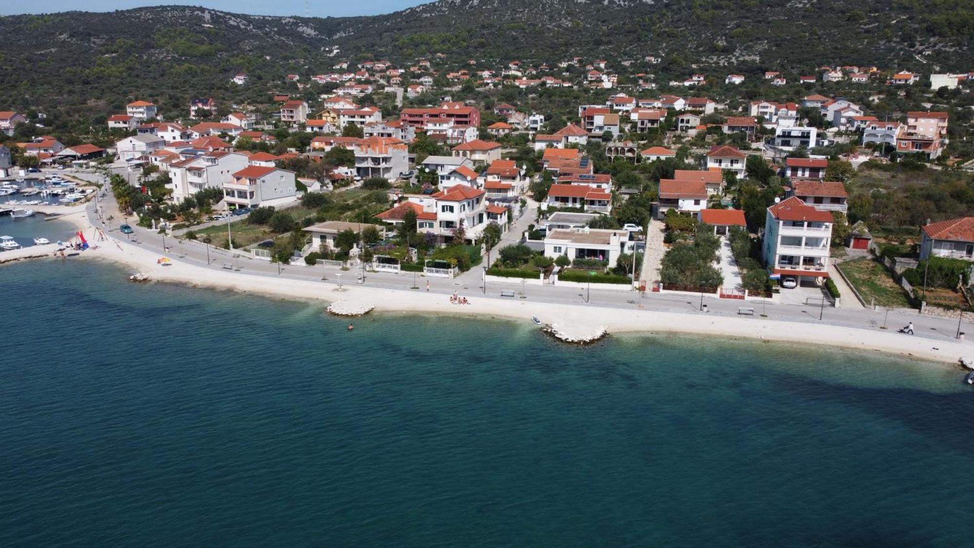Apartments Mate Vinišće Екстериор снимка