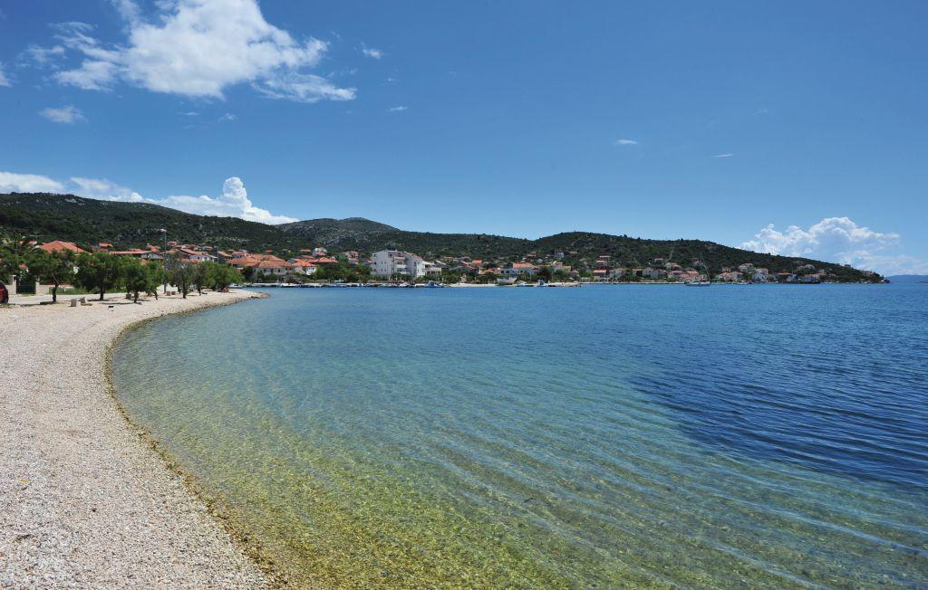 Apartments Mate Vinišće Екстериор снимка